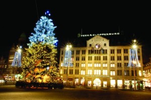 Christmas-Tree-Amsterdam-normal_jpg_803-560x372
